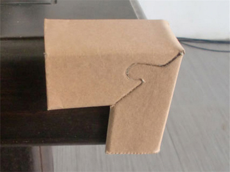corner board lock for table